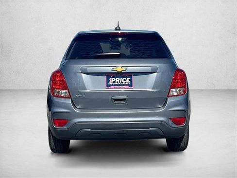 Certified 2020 Chevrolet Trax LS FWD image 4