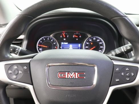 Used 2021 GMC Acadia SLE w/ Driver Convenience Package image 12