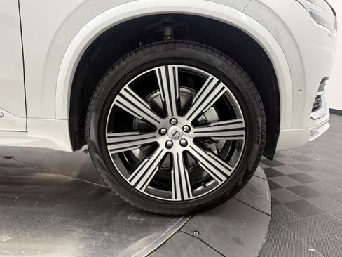 Certified 2024 Volvo XC90 B6 Ultimate w/ Protection Package Premier image 9