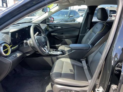 Used 2024 Chevrolet Trax ACTIV w/ Driver Confidence Package FWD image 17