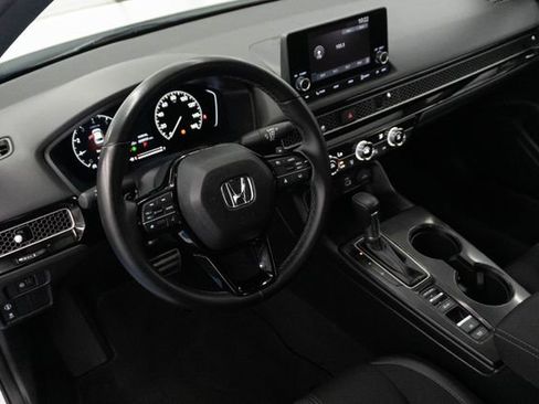 Used 2023 Honda Civic Sport image 3