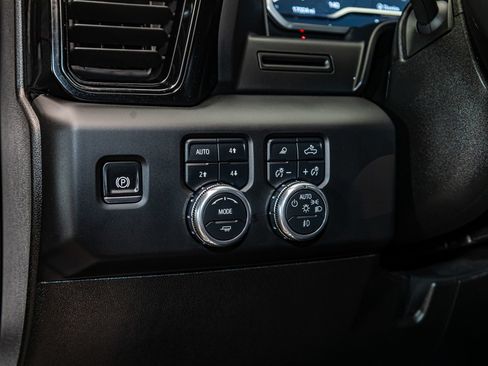 Used 2025 GMC Sierra 2500 AT4 AWD/4WD image 20