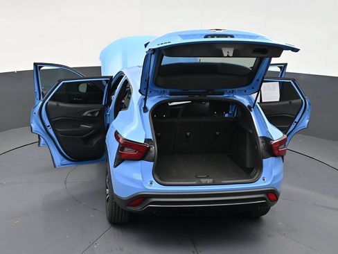 Used 2024 Chevrolet Trax RS w/ Driver Confidence Package FWD image 29