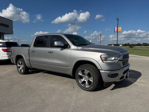 Used 2022 RAM 1500 Laramie AWD/4WD image 10