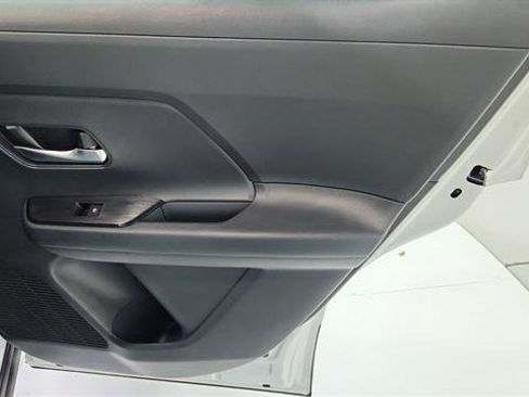 Certified 2025 Nissan Kicks SV w/ Illumination Package image 35