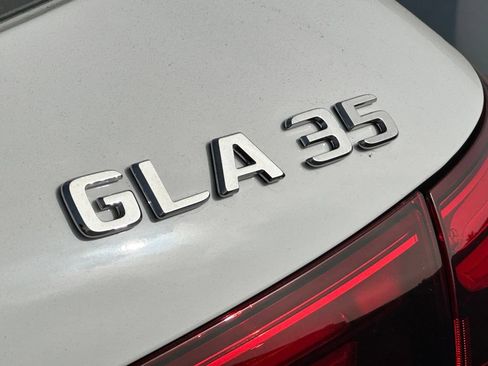 Used 2025 Mercedes-Benz GLA 35 AMG 4MATIC image 12