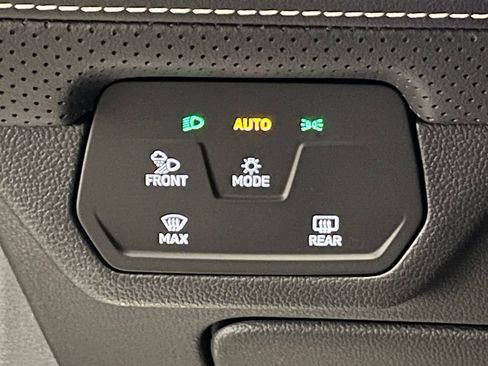 New 2026 Volkswagen Atlas Cross Sport SEL AWD/4WD image 19