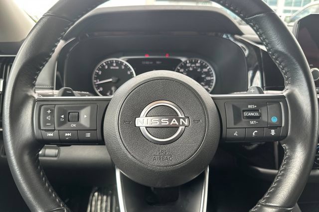 Used 2025 Nissan Pathfinder SV AWD/4WD image 23