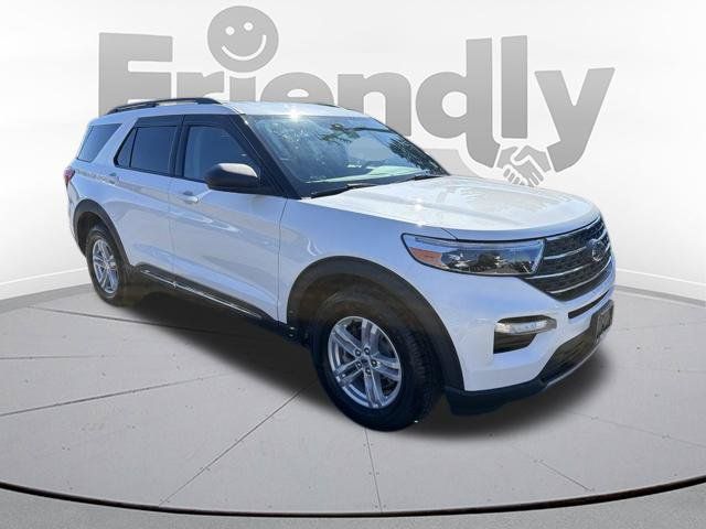 Used 2022 Ford Explorer XLT w/ Equipment Group 202A AWD/4WD image 10