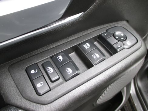 Used 2025 RAM 1500 Big Horn image 14