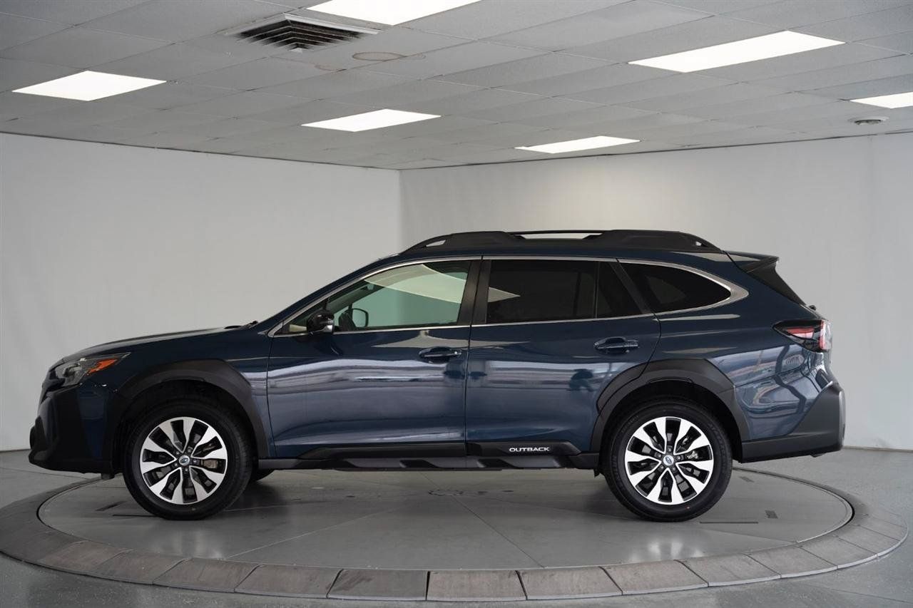 Used 2024 Subaru Outback Limited AWD/4WD image 4