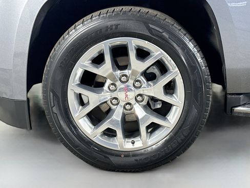 Used 2018 GMC Yukon SLT image 38