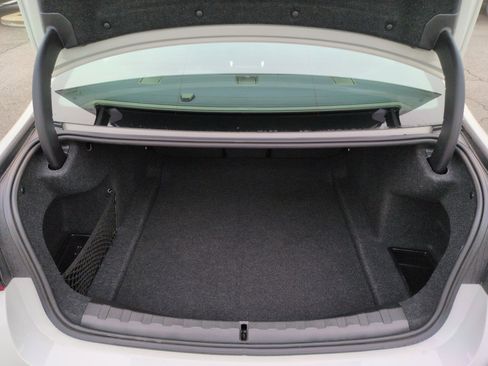 Used 2025 BMW 330i 330i w/ M Sport Package image 32