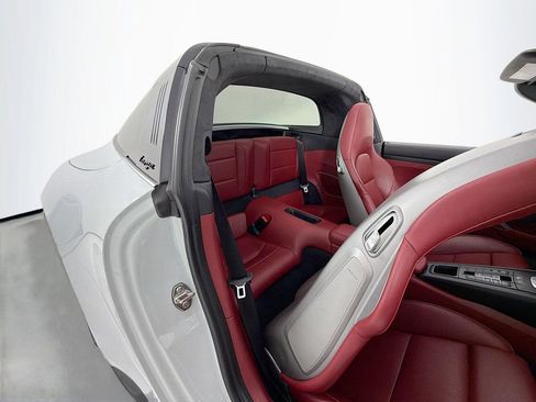 Certified 2019 Porsche 911 Targa 4 GTS AWD/4WD image 36