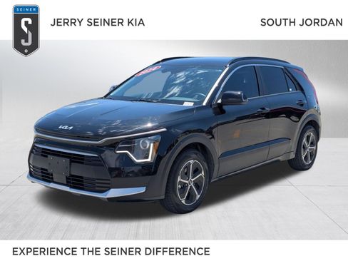 Certified 2024 Kia Niro EX FWD image 1