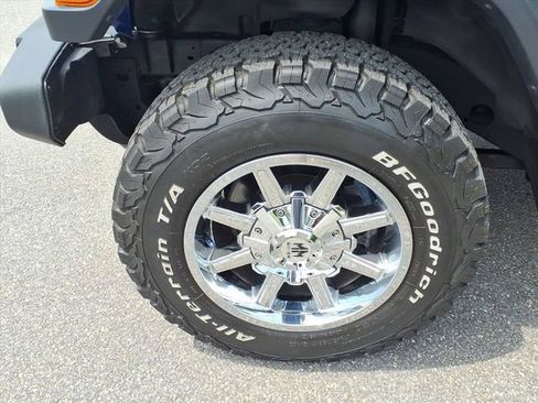 Used 2018 Jeep Wrangler Sport AWD/4WD image 9