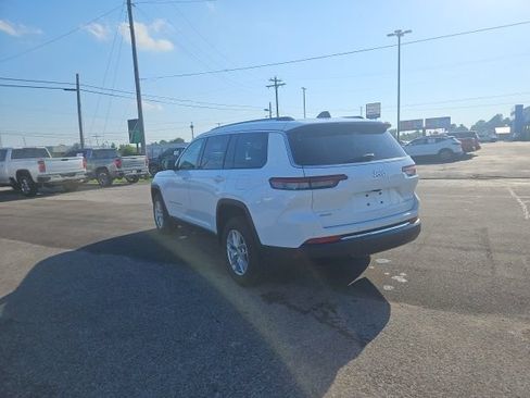 Used 2024 Jeep Grand Cherokee L Laredo AWD/4WD image 8