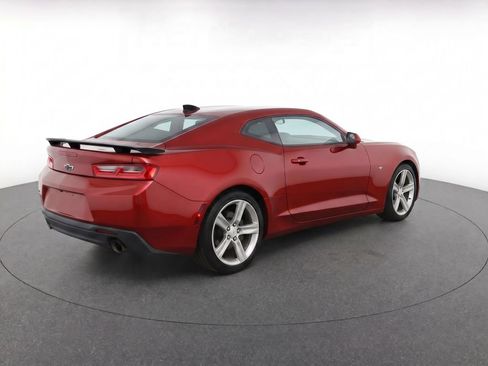 Used 2016 Chevrolet Camaro LT RWD image 5