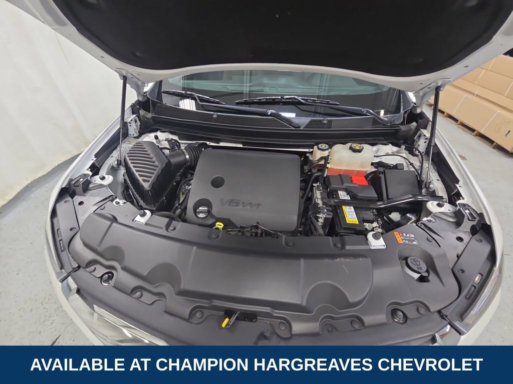 Certified 2023 Chevrolet Traverse LT w/ LT Premium Package AWD/4WD image 38