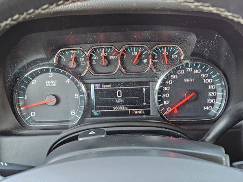 Used 2019 Chevrolet Tahoe LS image 17