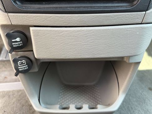 Used 2002 Dodge Grand Caravan SE image 18