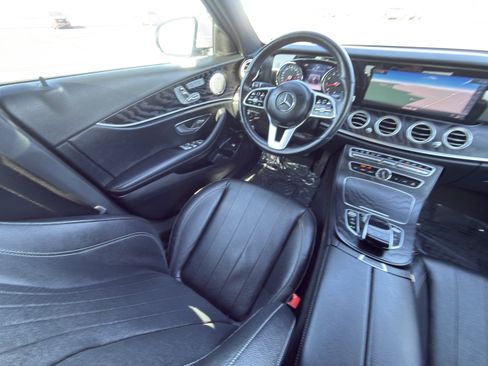 Used 2019 Mercedes-Benz E 300 4MATIC image 24