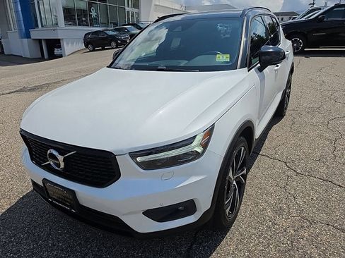 Used 2019 Volvo XC40 T5 R-Design AWD/4WD image 8