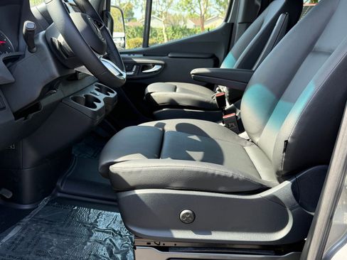 New 2025 Mercedes-Benz Sprinter 2500 image 23
