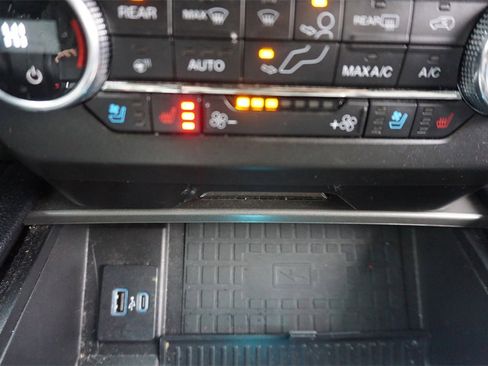 Used 2020 Ford Expedition XLT w/ Equipment Group 202A image 13