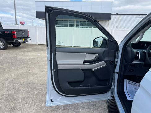 New 2025 Ford Expedition Active RWD image 22