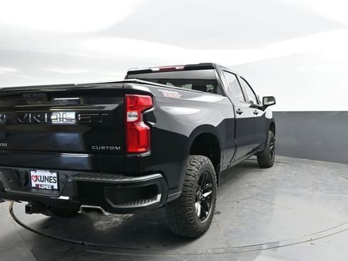 Used 2022 Chevrolet Silverado 1500 Custom Trail Boss AWD/4WD image 9
