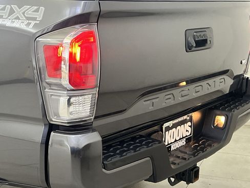 Used 2023 Toyota Tacoma TRD Sport AWD/4WD image 29