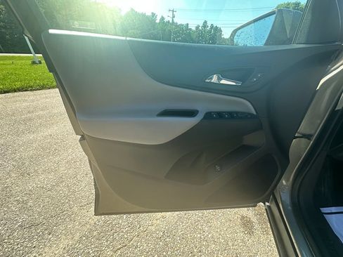 Used 2019 Chevrolet Equinox LT AWD/4WD image 10