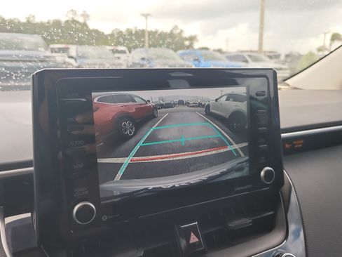 Used 2022 Toyota Corolla LE FWD image 21