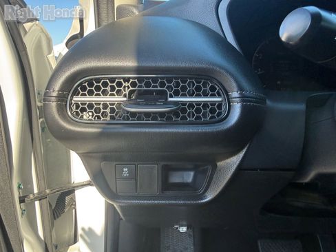 Used 2025 Honda HR-V EX-L image 14