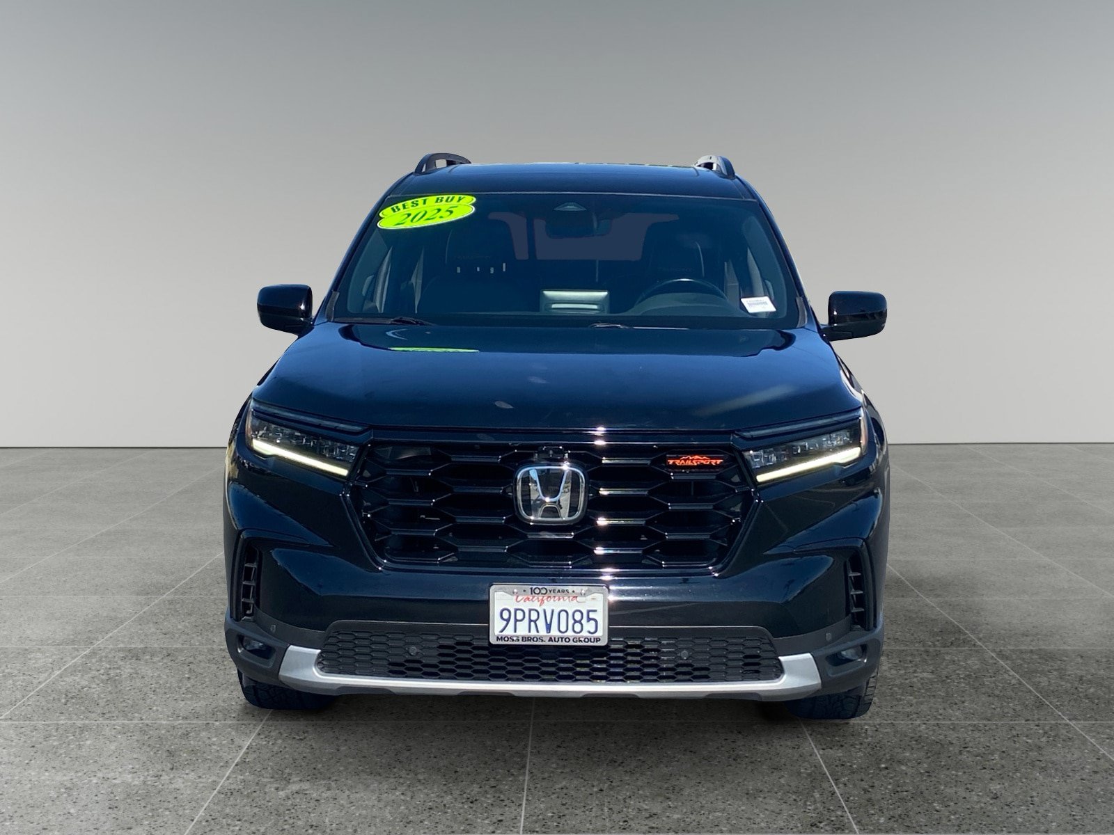 Used 2025 Honda Pilot TrailSport image 8