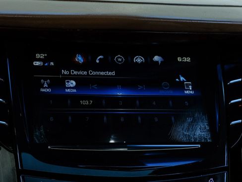 Used 2017 Cadillac Escalade ESV Platinum AWD/4WD image 34