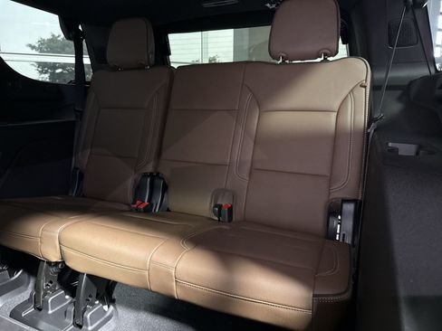 New 2026 Chevrolet Tahoe High Country AWD/4WD image 26