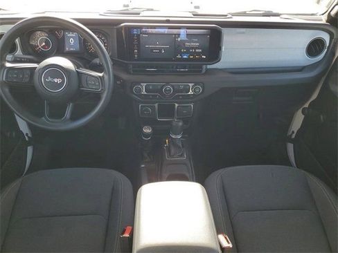 Used 2024 Jeep Gladiator Sport AWD/4WD image 32