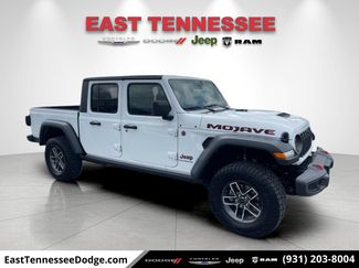 Used 2024 Jeep Gladiator Mojave w/ Technology Group AWD/4WD video 1