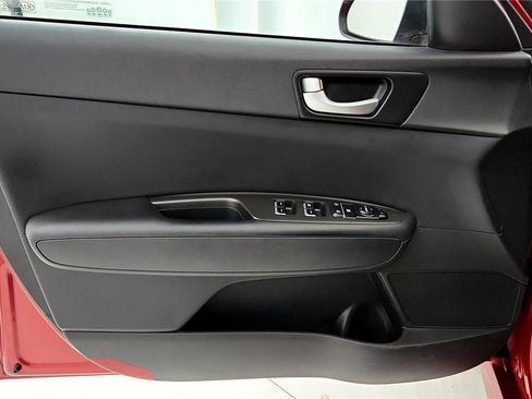 Used 2018 Kia Optima S image 22