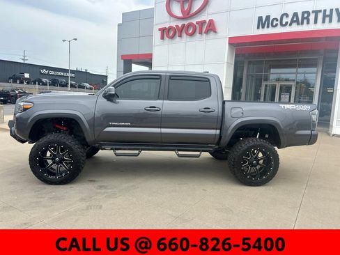 Used 2021 Toyota Tacoma TRD Sport w/ TRD Premium Sport Package AWD/4WD image 14