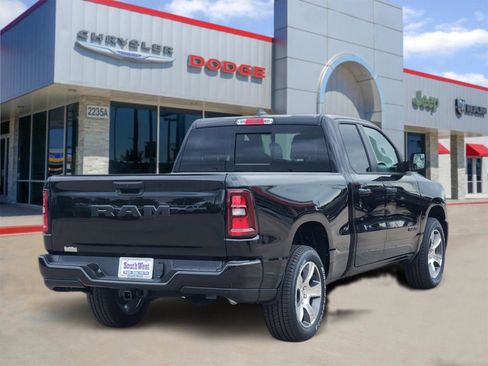 New 2026 RAM 1500 Express image 5