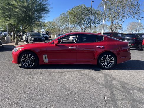 Used 2019 Kia Stinger image 2