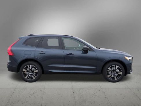 Used 2026 Volvo XC60 B5 Plus w/ Protection Package Premier AWD/4WD image 7
