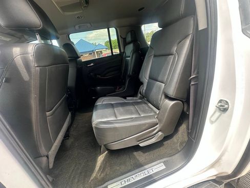 Used 2016 Chevrolet Suburban LT RWD image 10