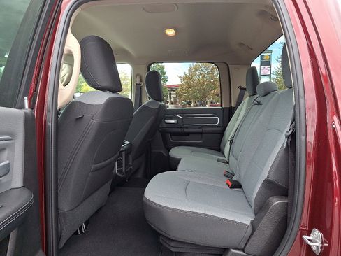 Used 2020 RAM 2500 Big Horn w/ Level 1 Equipment Group image 10