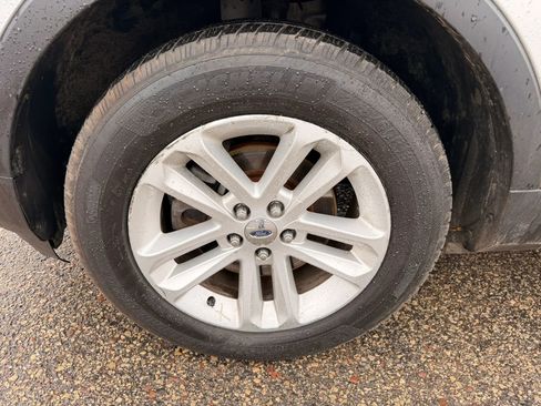 Used 2011 Ford Explorer XLT w/ 202A Rapid Spec Order Code image 19