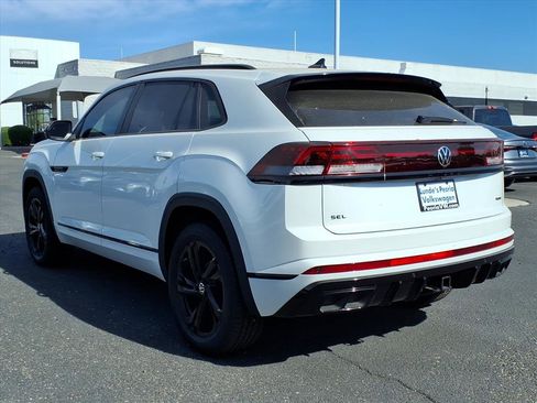 New 2026 Volkswagen Atlas Cross Sport SEL R-Line image 5