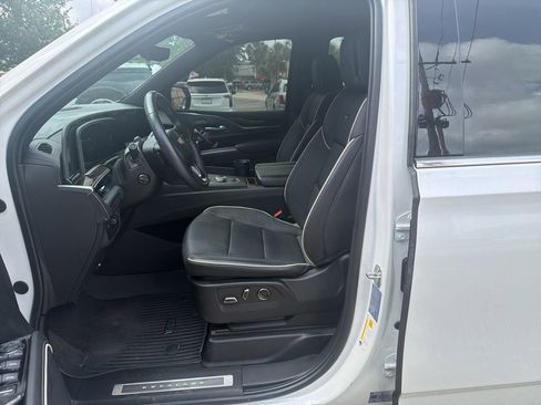 Used 2024 Cadillac Escalade Premium Luxury w/ Performance Package AWD/4WD image 3
